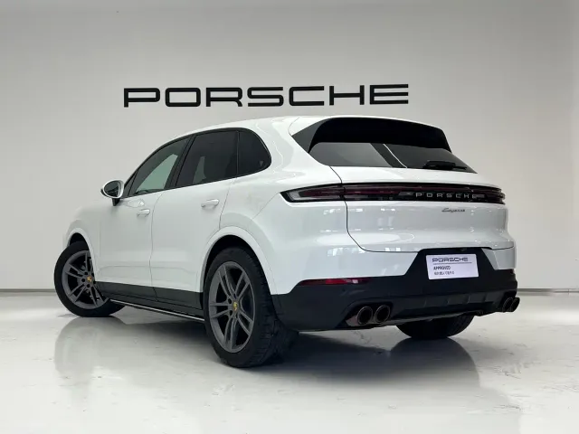 Porsche Cayenne — Фото автомобиля 7