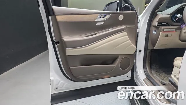 Genesis GV80 — Фото автомобиля 24