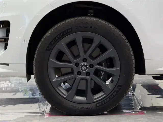 Land Rover Range Rover Sport — Фото автомобиля 4
