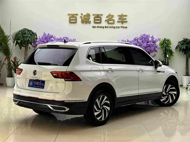 Volkswagen Tiguan L — Фото автомобиля 5