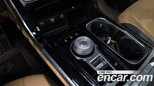 Kia Carnival — Фото автомобиля 12