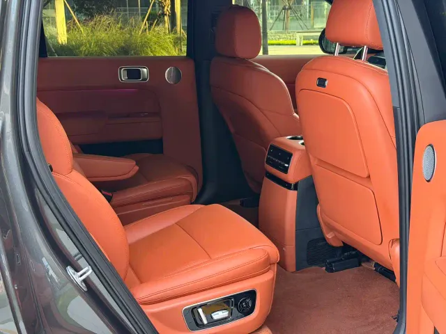Li Auto L9 — Фото автомобиля 14