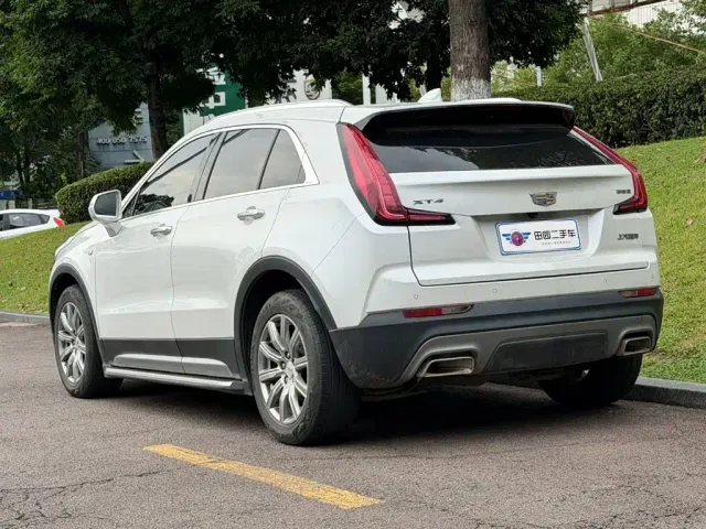 Cadillac XT4 — Фото автомобиля 4
