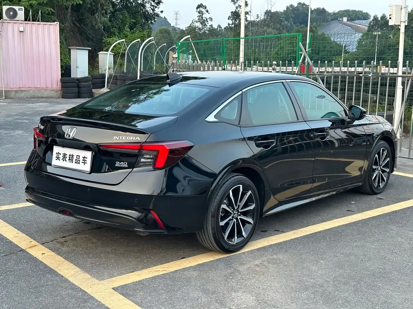 Honda Integra 2025 240TURBO CVT Tech Edition — Фото автомобиля 4