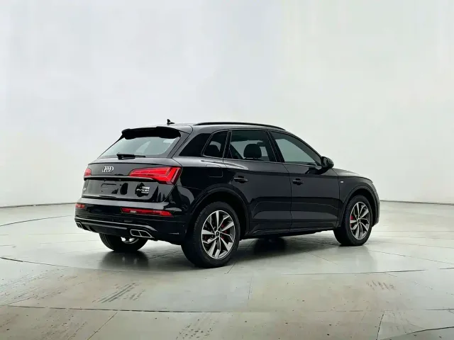 Audi Q5L — Фото автомобиля 9