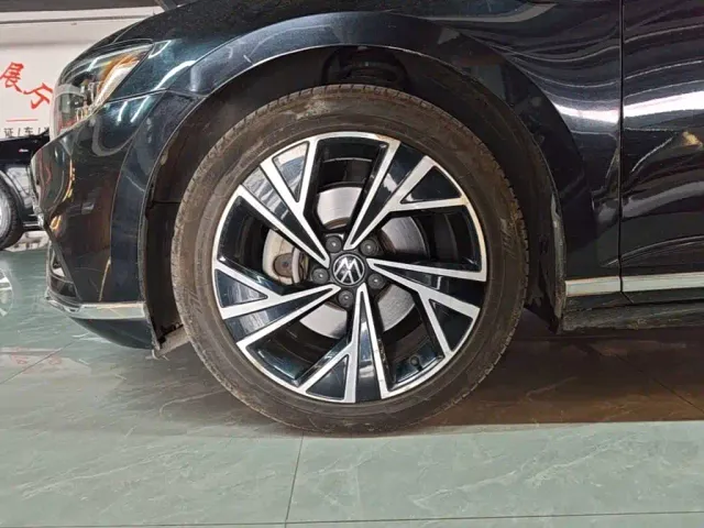 Volkswagen Magotan 2020 330TSI DSG Luxury — Фото автомобиля 22