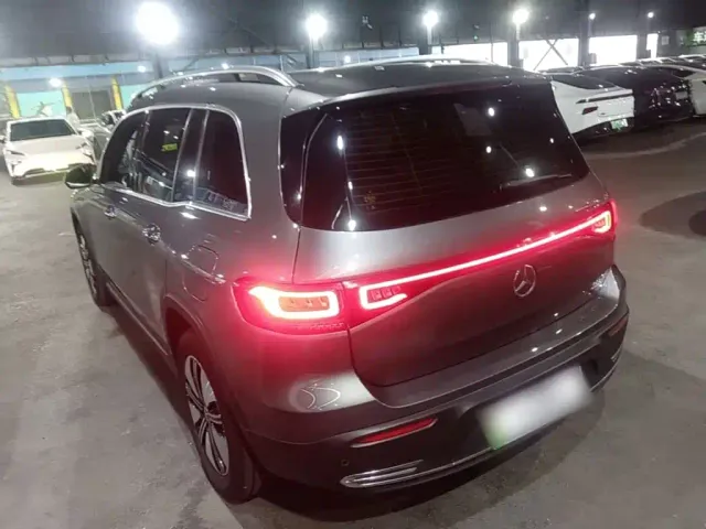 Mercedes-Benz EQB — Фото автомобиля 4