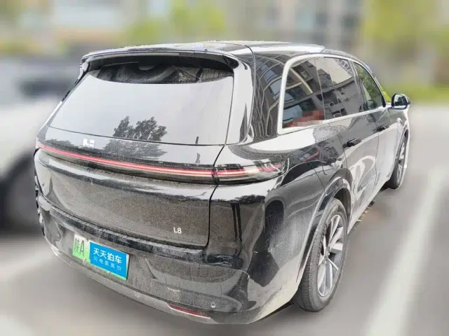 Li Auto L8 — Фото автомобиля 2