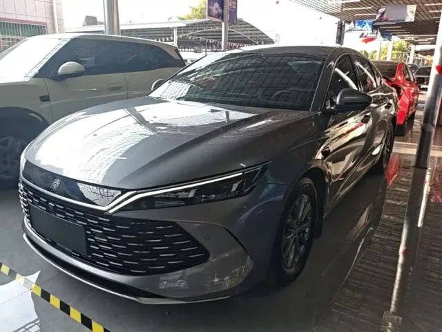 Фотография автомобиля — BYD Qin L