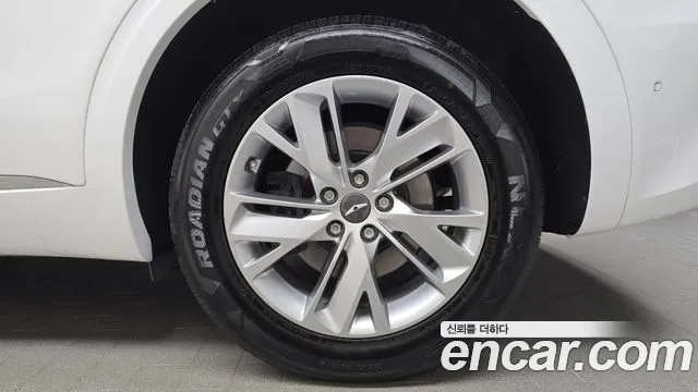 Genesis GV70 — Фото автомобиля 6