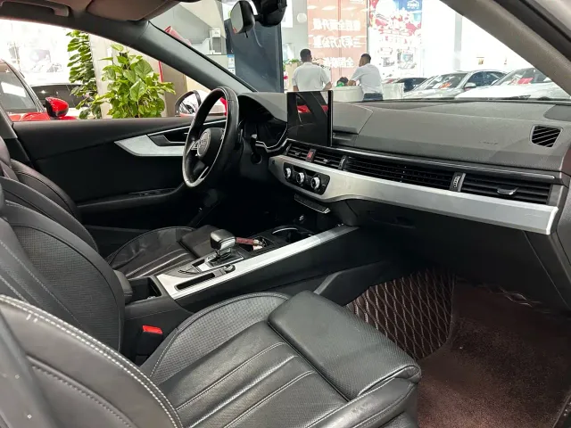 Audi A4L — Фото автомобиля 5