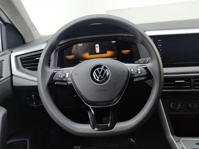 Volkswagen Polo — Фото автомобиля 15