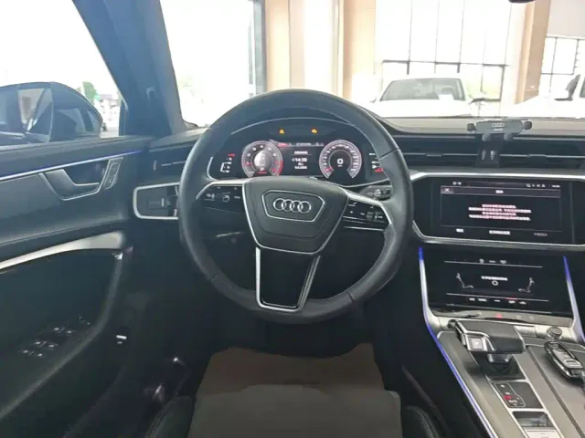 Audi A6L — Фото автомобиля 10