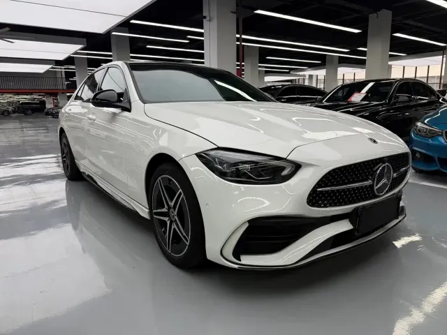Mercedes-Benz C-Class — Фото автомобиля 3