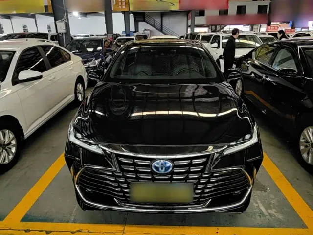 Toyota Avalon — Фото автомобиля 2