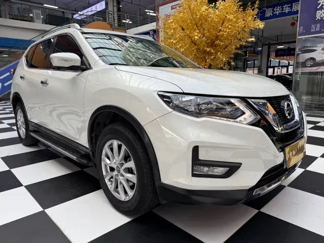 Nissan X-Trail — Фото автомобиля 6