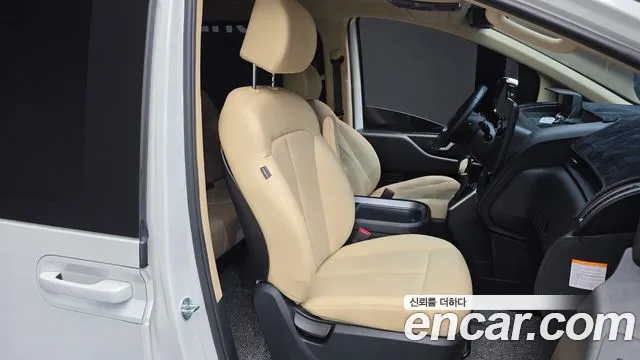 Hyundai Staria — Фото автомобиля 16