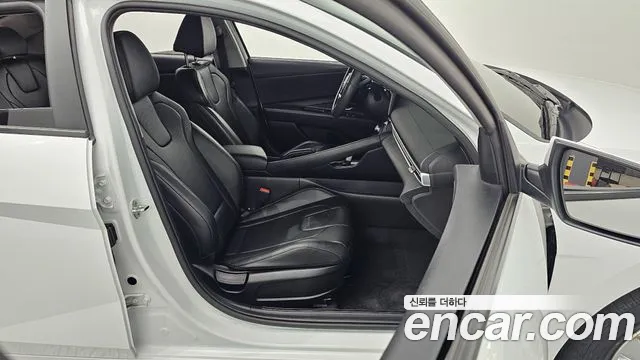 Hyundai Avante CN7 — Фото автомобиля 10