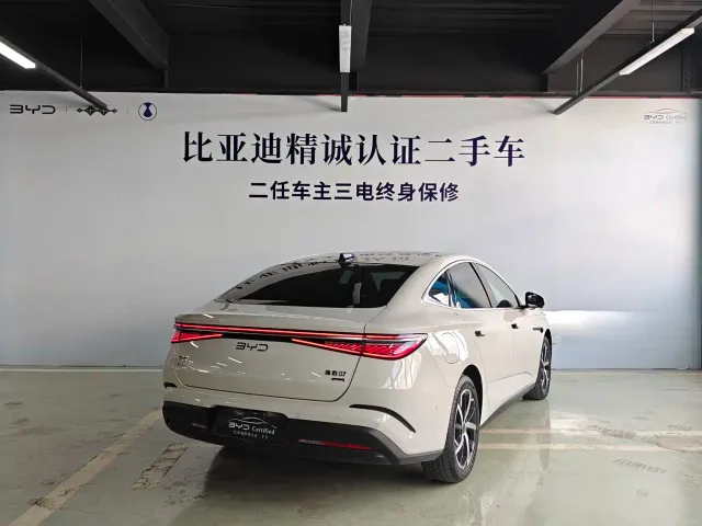 BYD Seal 07 DM-i — Фото автомобиля 4