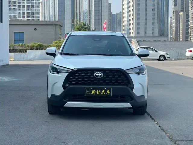 Toyota Corolla Cross — Фото автомобиля 2
