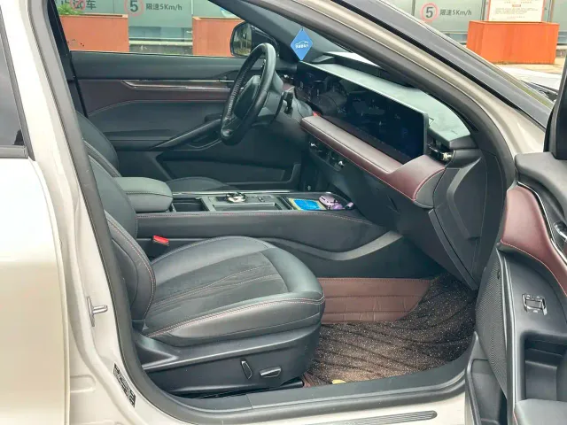 Ford Mondeo — Фото автомобиля 9