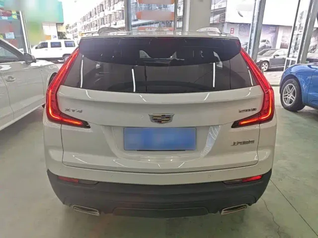 Cadillac XT4 — Фото автомобиля 5