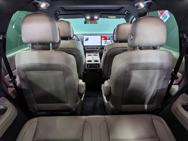 Li Auto L8 — Фото автомобиля 9