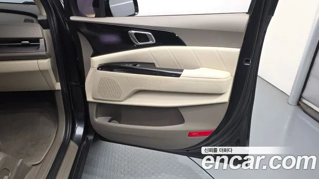 Kia Canival Carnival 4 поколение Бензин 9 мест Signature — Фото автомобиля 25