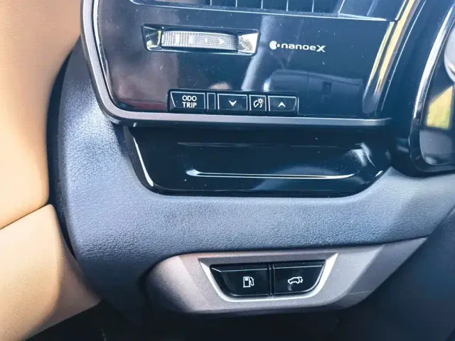 Lexus RX — Фото автомобиля 28