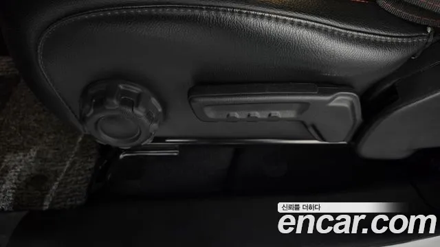 Jeep Wrangler JL — Фото автомобиля 30