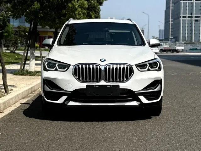 BMW X1 — Фото автомобиля 2
