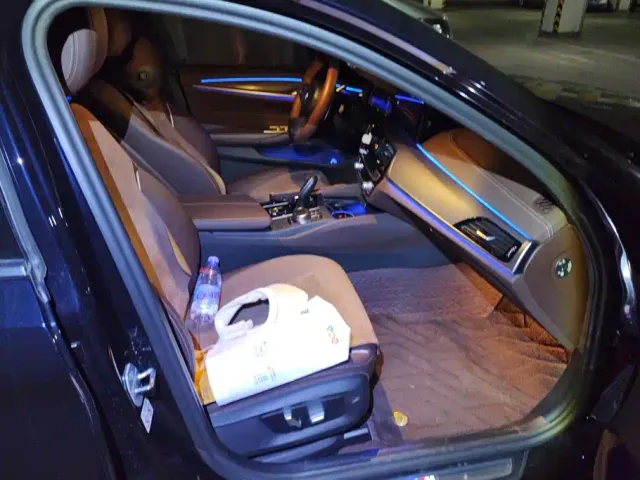 BMW 5 Series — Фото автомобиля 8