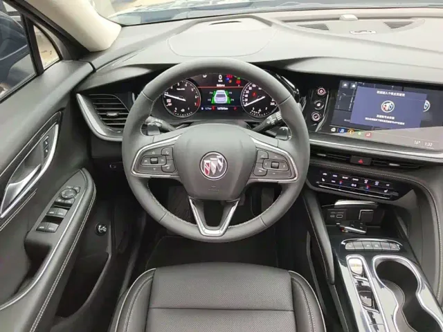 Buick Envision Plus — Фото автомобиля 10