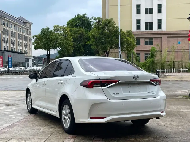 Toyota Corolla — Фото автомобиля 7