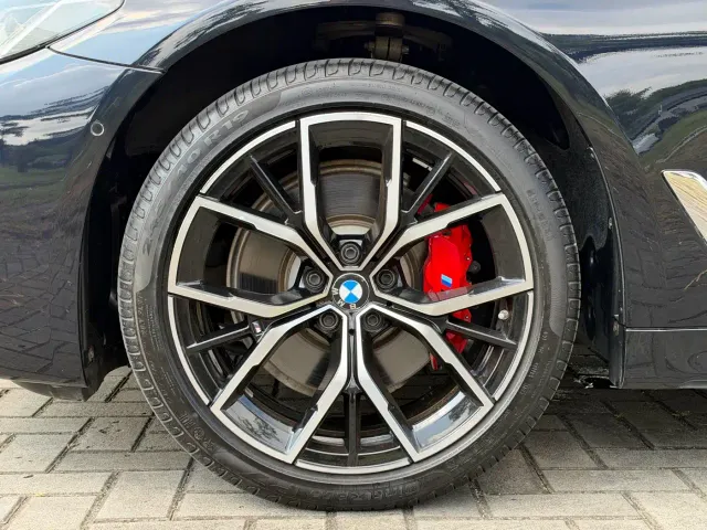 BMW 5 Series — Фото автомобиля 23