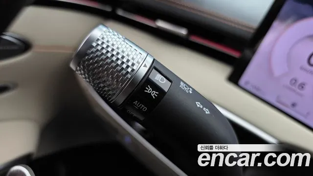 Genesis GV70 — Фото автомобиля 28
