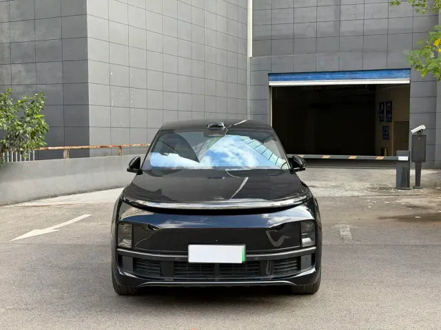 Li Auto L9 — Фото автомобиля 2