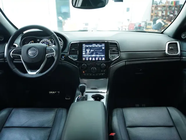 Jeep Grand Cherokee — Фото автомобиля 7