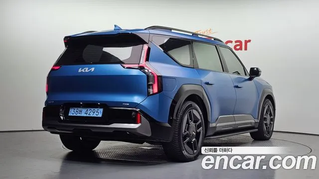 Kia EV9 — Фото автомобиля 2