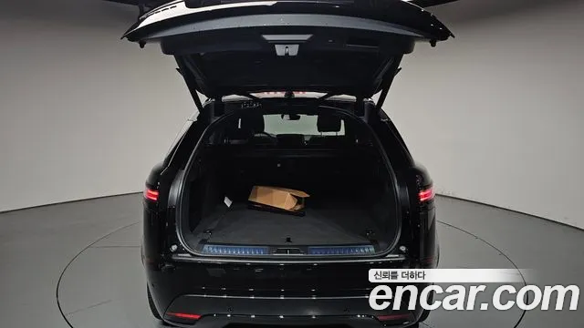 Land Rover Range Rover Velar — Фото автомобиля 26