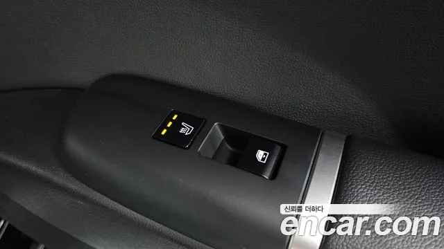 Hyundai Grandeur Grandeur (GN7) 2.5 Бензин 2WD — Фото автомобиля 16