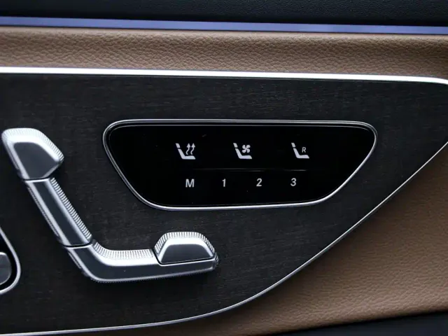 Mercedes-Benz E-Class — Фото автомобиля 13