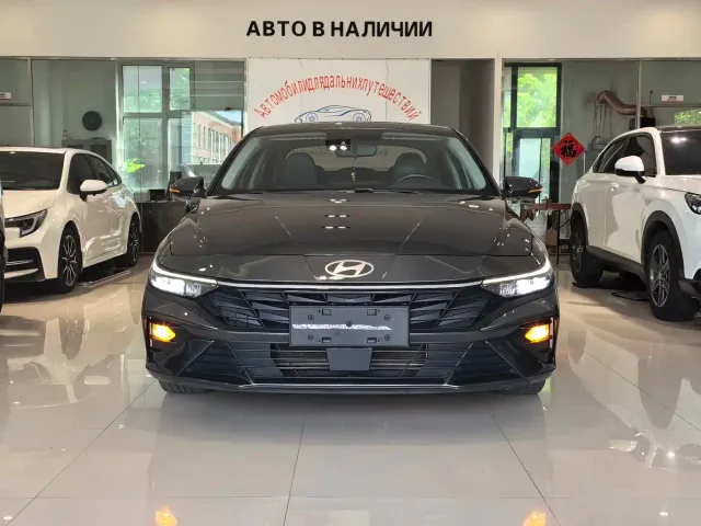 Hyundai Elantra — Фото автомобиля 4