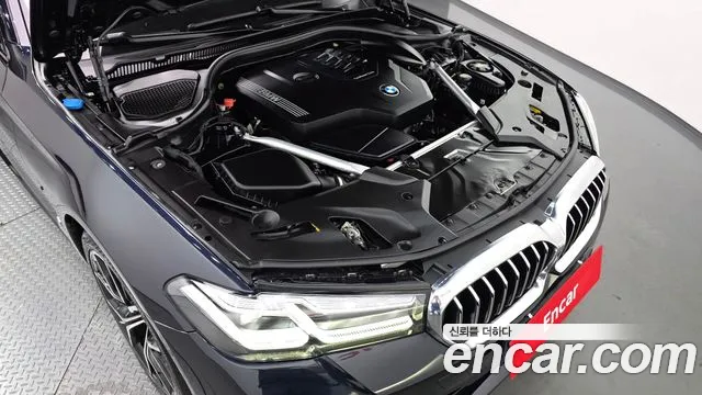 BMW 5-Series — Фото автомобиля 6