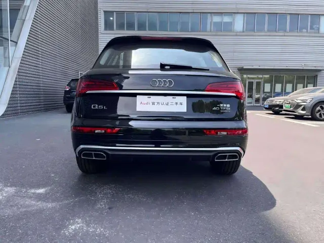 Audi Q5L — Фото автомобиля 3
