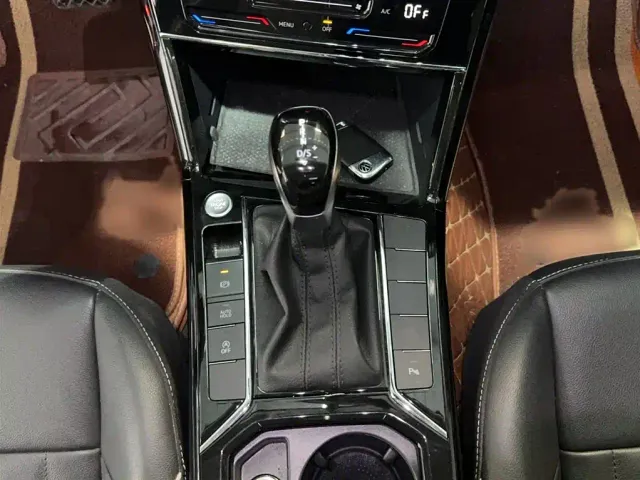 Volkswagen Passat — Фото автомобиля 8