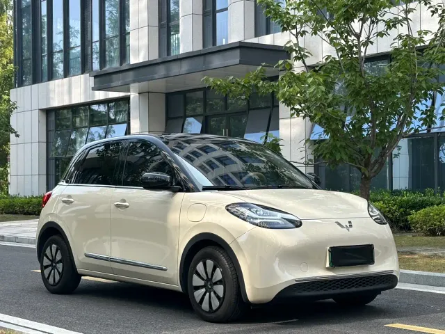 Wuling Bingo — Фото автомобиля 3