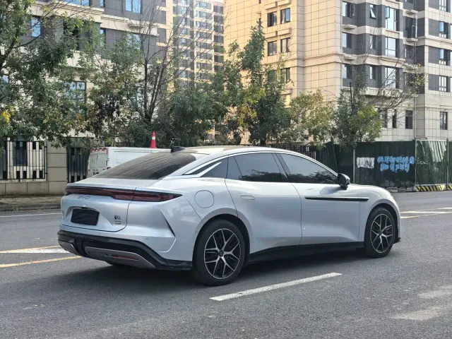 BYD Han L — Фото автомобиля 6
