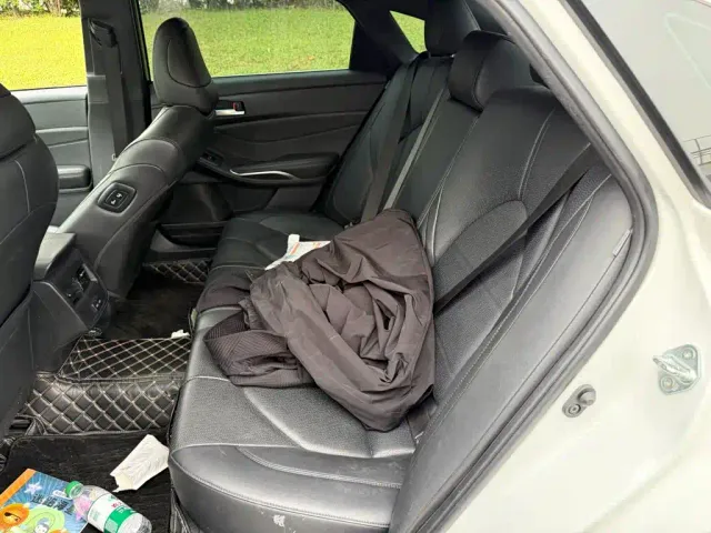 Toyota Avalon — Фото автомобиля 12