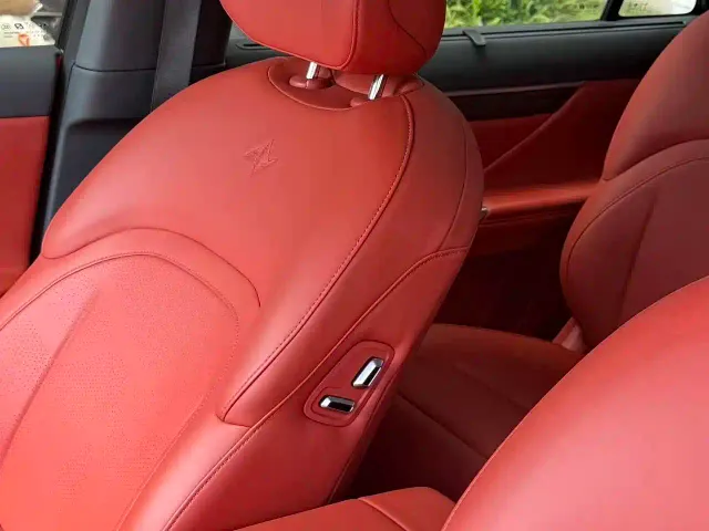 Dongfeng eπ 008 — Фото автомобиля 15